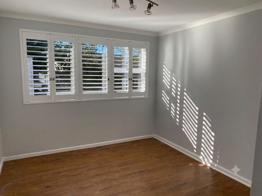 To Let 4 Bedroom Property for Rent in Leisure Isle Western Cape